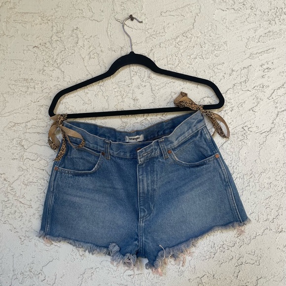 Wrangler Pants - Wrangler’s Festival Short - size 28